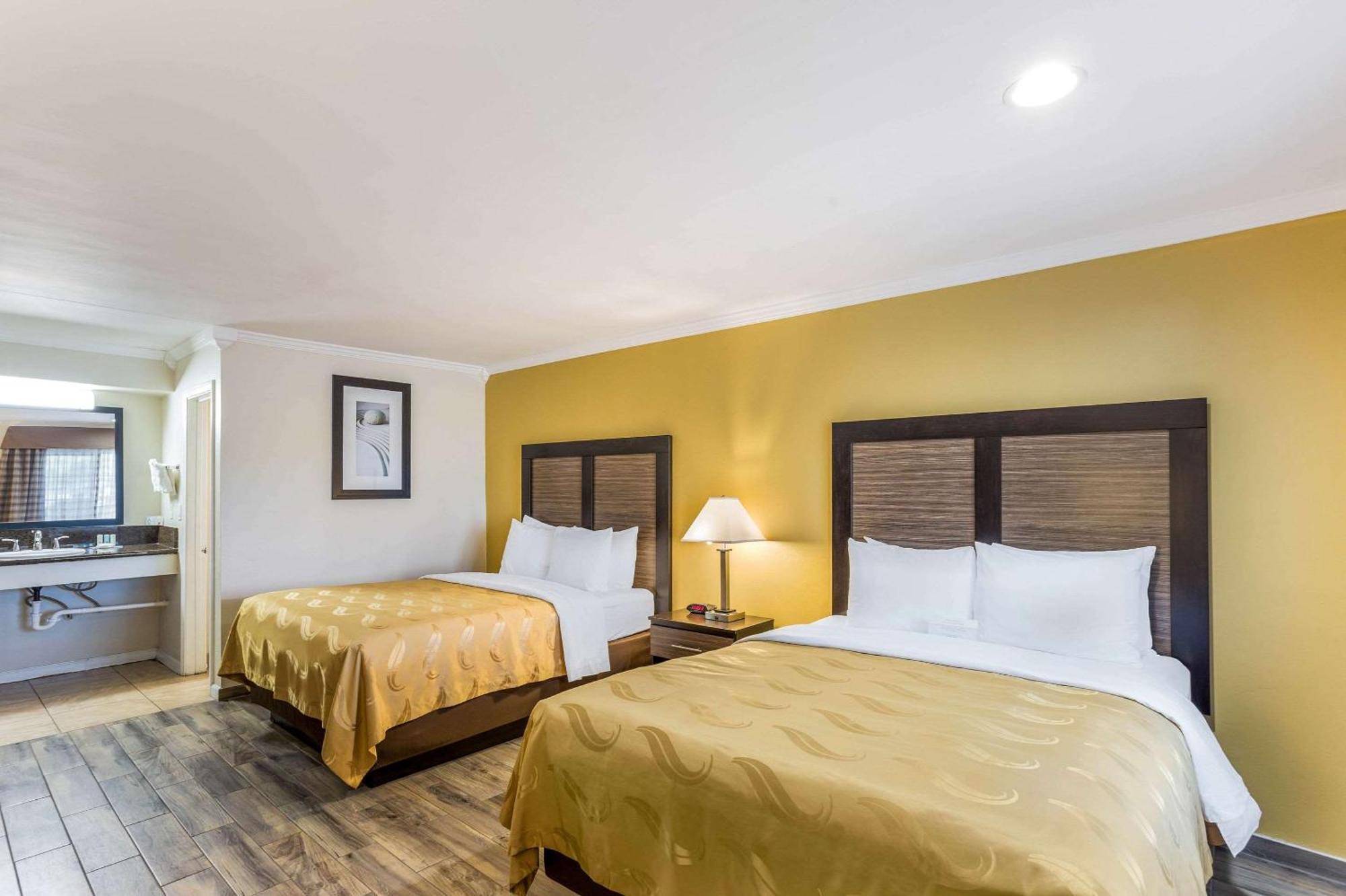 Quality Inn Escondido San Diego North County Exterior photo